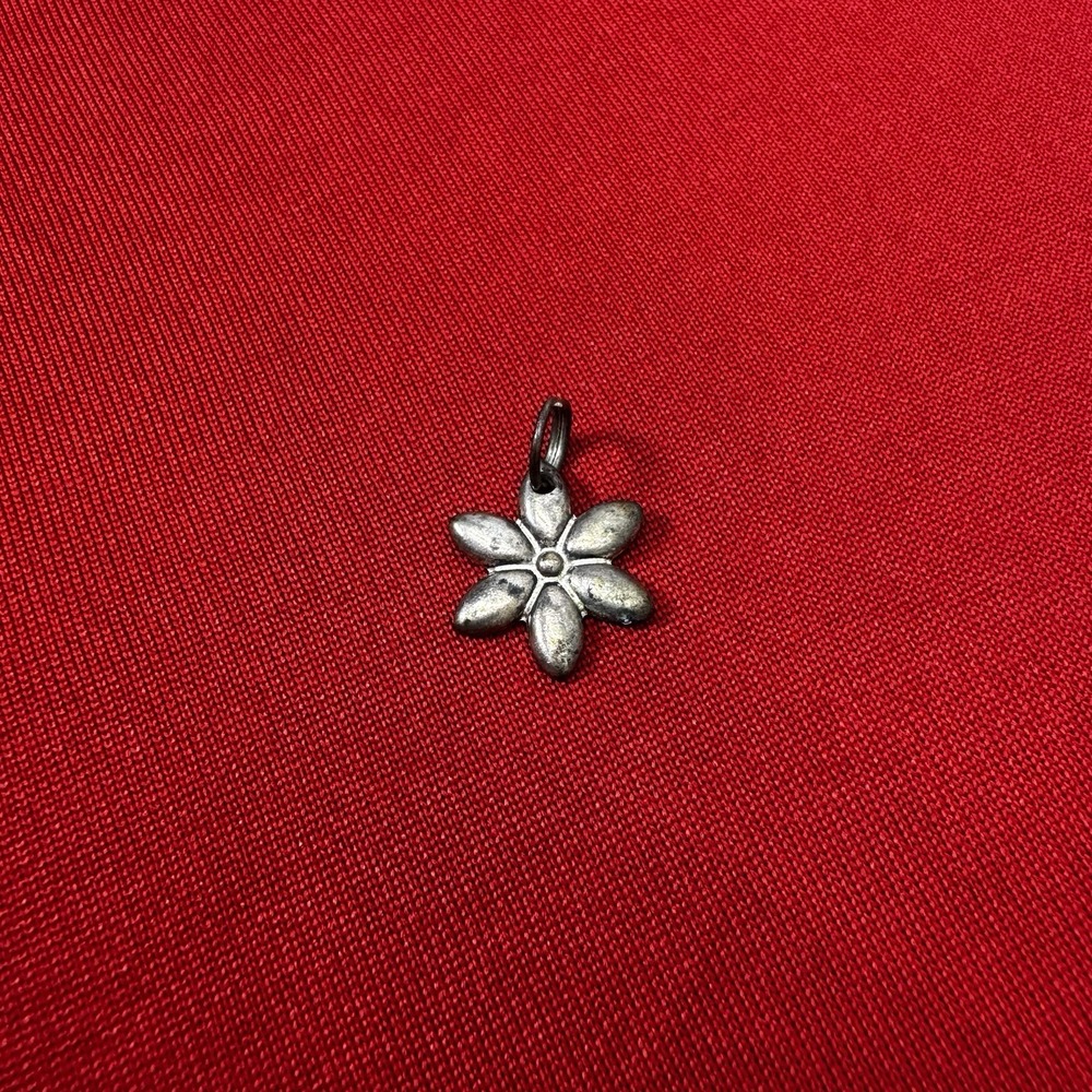 Vintage Tiny Gold Tone‎ Flower Charm Pendant